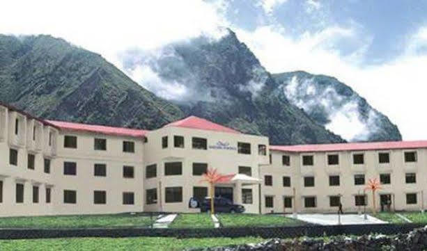 Sarovar Portico Badrinath Hotel Joshīmath Buitenkant foto